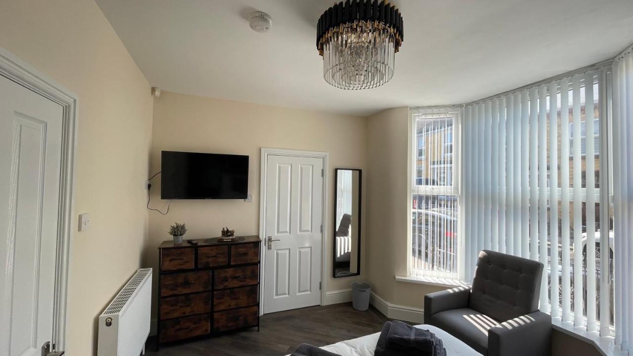 Anfield Place To Stay Liverpool Esterno foto